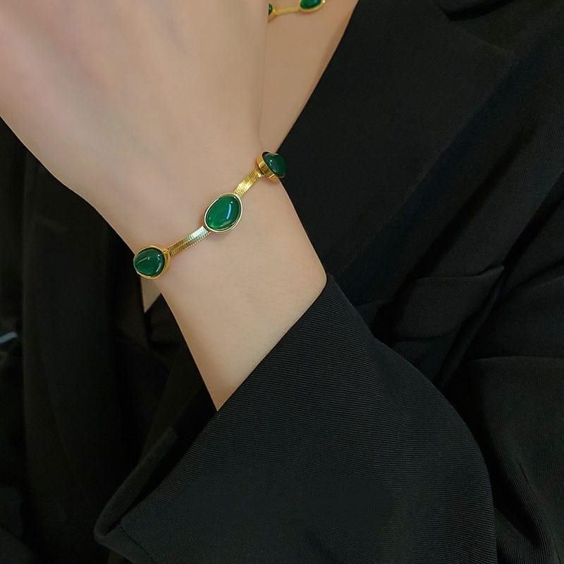 Emerald oval Necklace Set With Bracelet