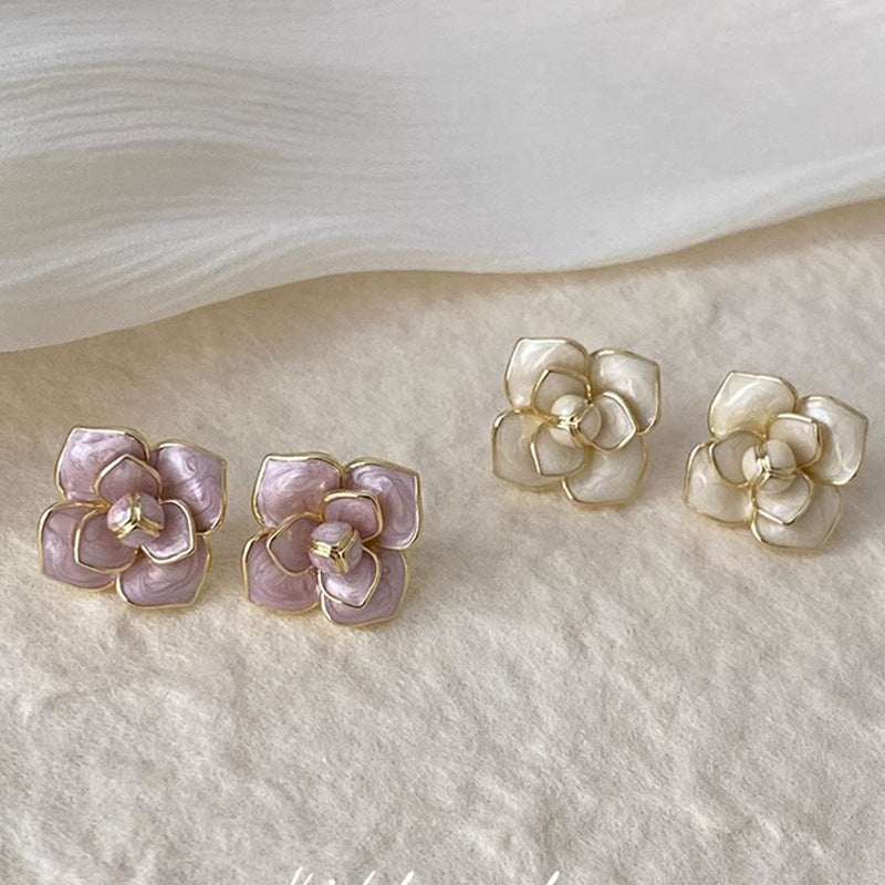 Flower Pearl Stud Earrings