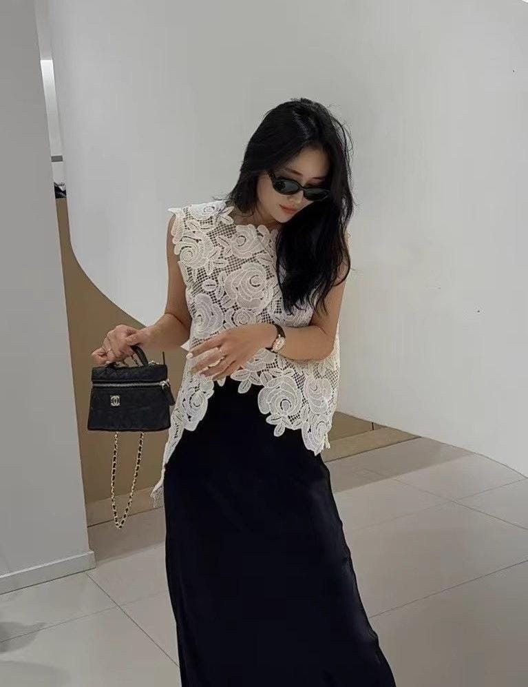 Ivory Bloom Crochet Top