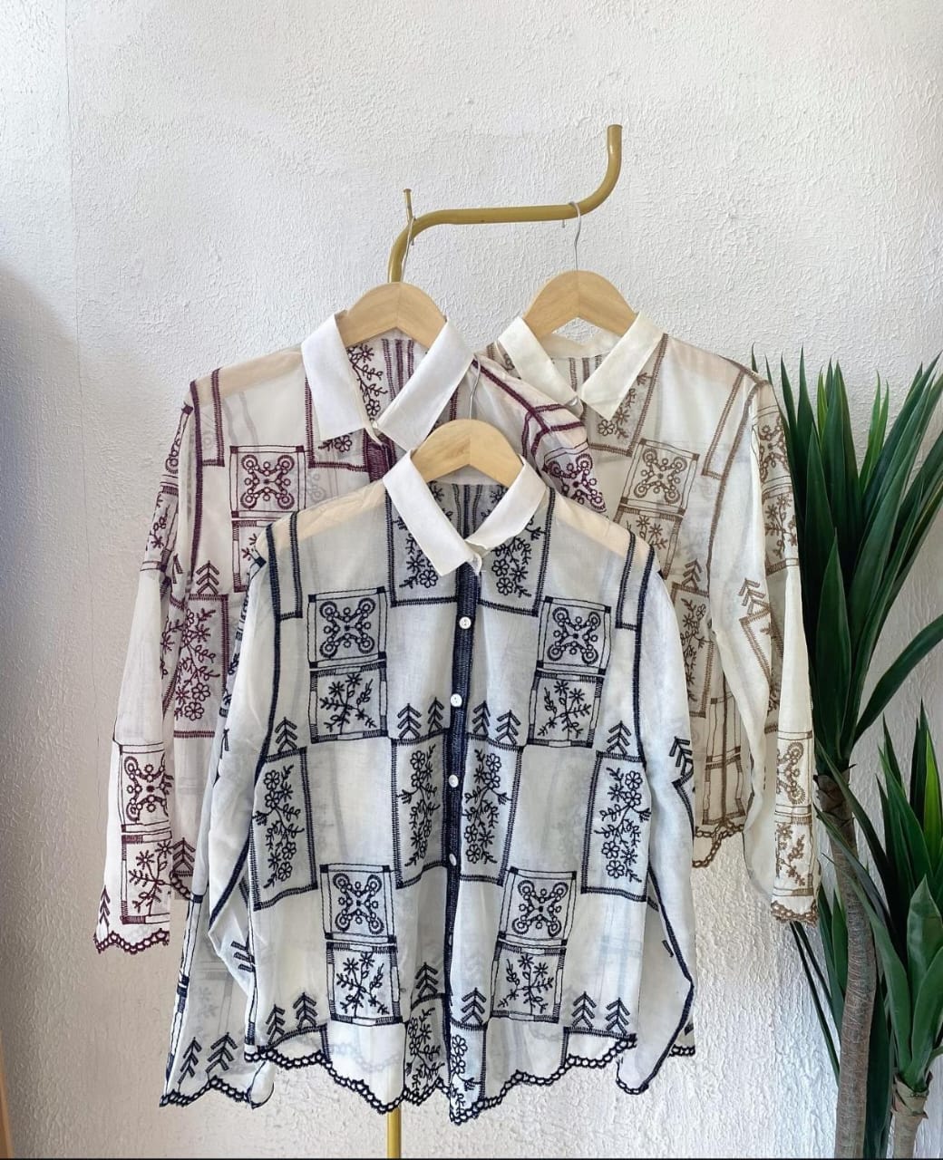 Donna Luxury Embroidery Shirt