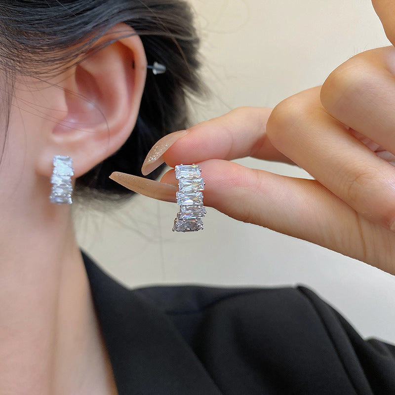 Zircon Curved Stud Earrings
