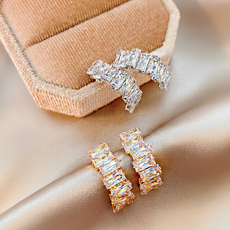 Zircon Curved Stud Earrings